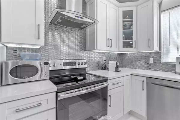 Encino, CA 91316,5216 Yarmouth AVE #306