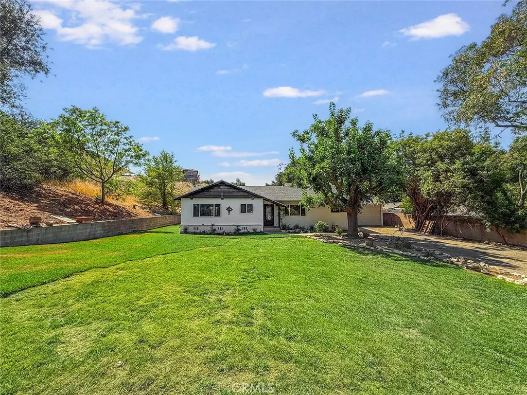 Newhall, CA 91321,24022 Wildwood Canyon RD