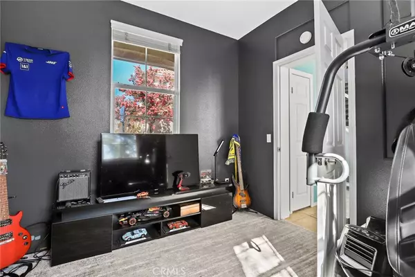 Valencia, CA 91354,27795 Summer Grove PL #PJ
