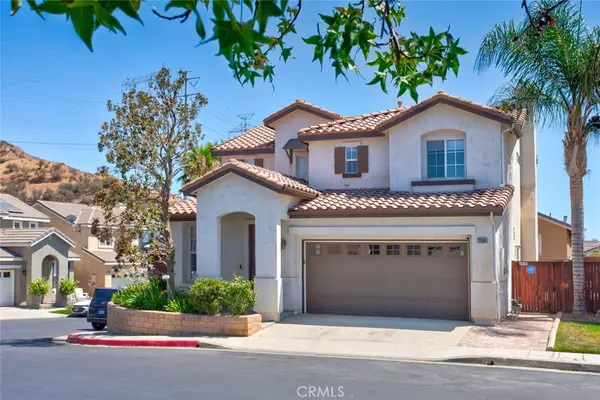 Saugus, CA 91350,21558 Oak Dr