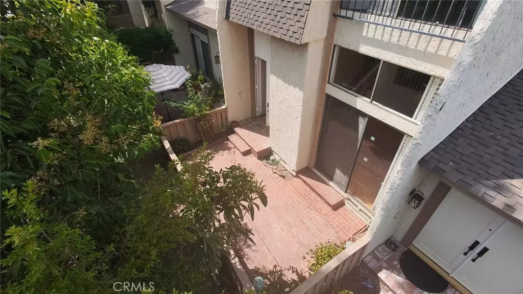 6121 Shoup AVE #22, Woodland Hills, CA 91367