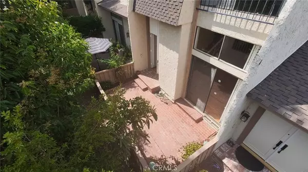 Woodland Hills, CA 91367,6121 Shoup AVE #22