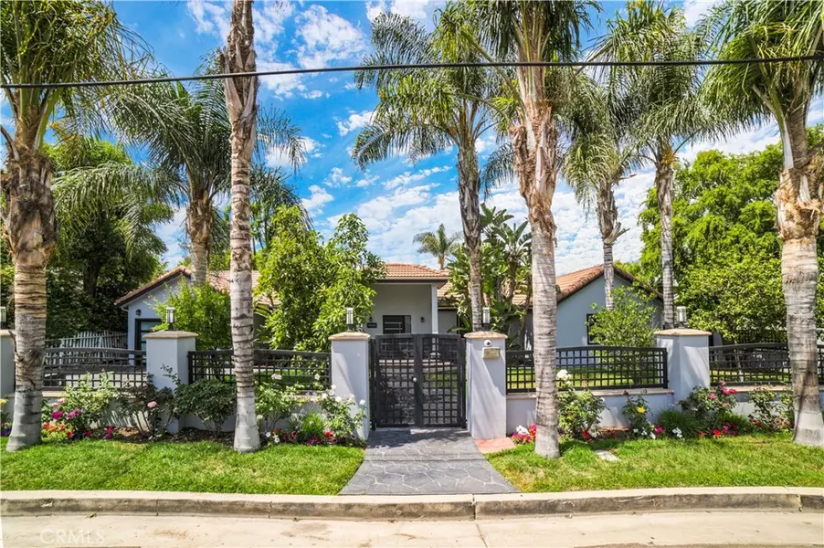 19405 Collier ST, Tarzana, CA 91356