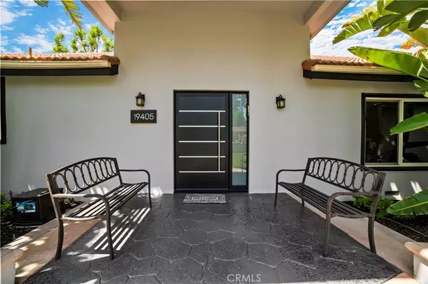 Tarzana, CA 91356,19405 Collier ST