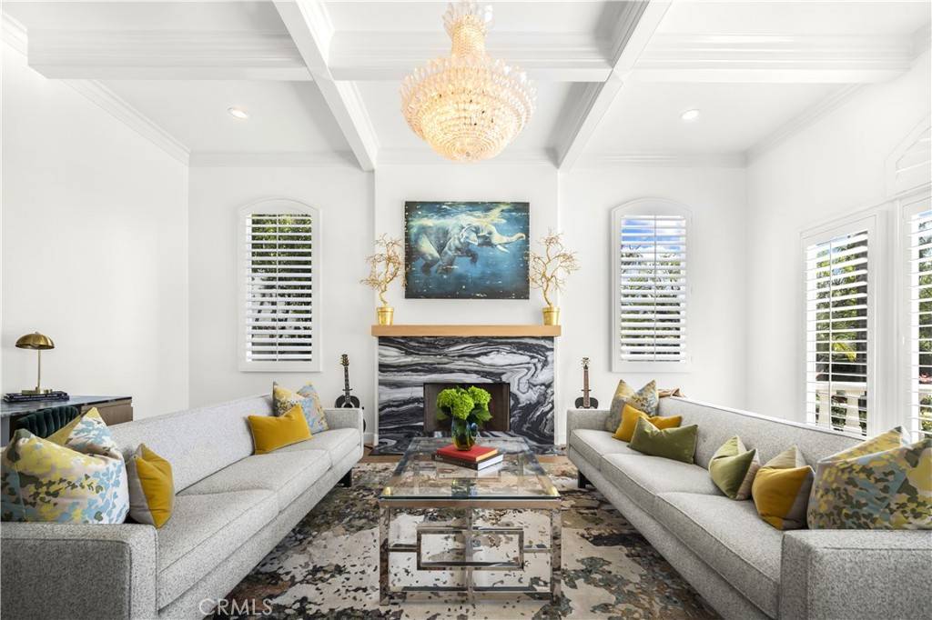 Calabasas, CA 91302,5366 Collingwood CIR