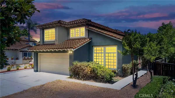 713 San Benito LN, Corona, CA 92879