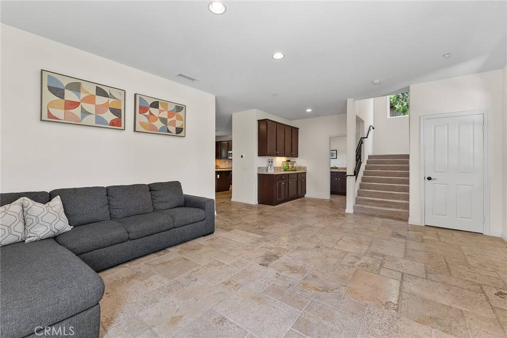 CA 91345,9849 Dreams LN