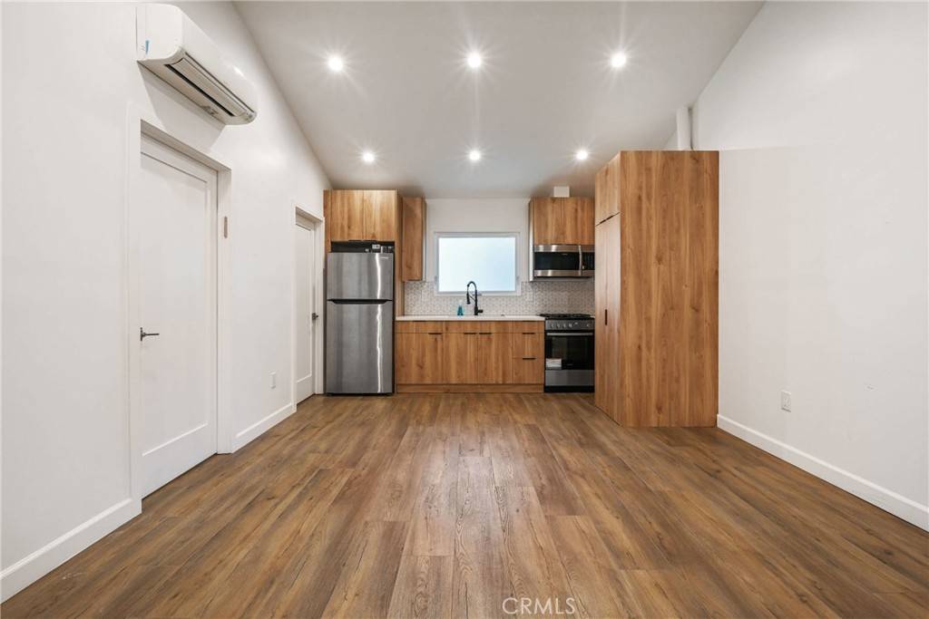 6617 Farralone AVE, Woodland Hills, CA 91303