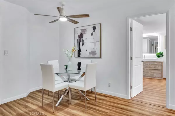 Woodland Hills, CA 91367,22100 Burbank BLVD #230C