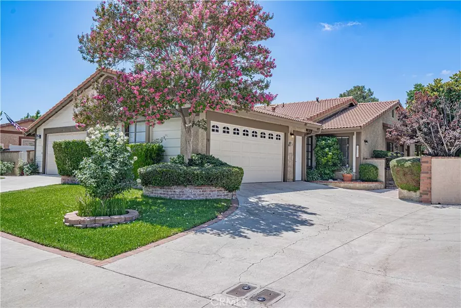 25711 Lupita DR, Valencia, CA 91355