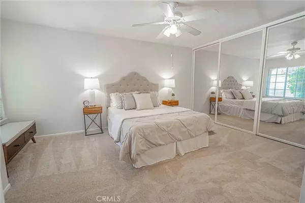 Valencia, CA 91355,25711 Lupita DR