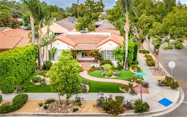 546 S Beachwood DR, Burbank, CA 91506