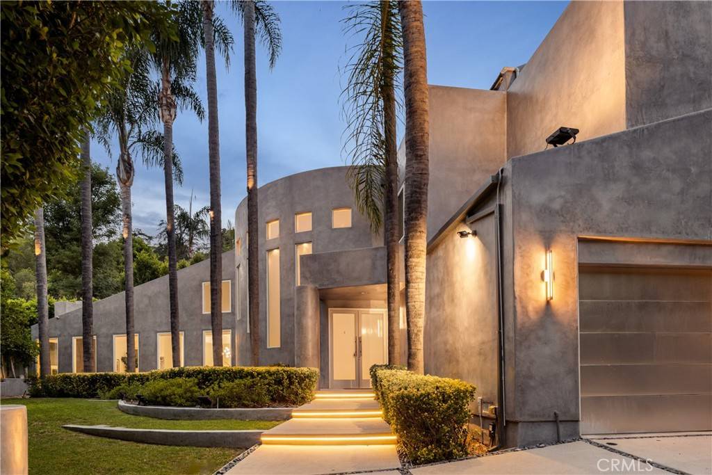 4035 Pacheco DR, Sherman Oaks, CA 91403