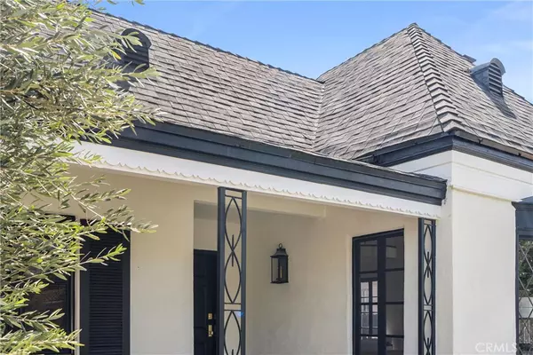 Los Angeles, CA 90036,158 S Formosa AVE