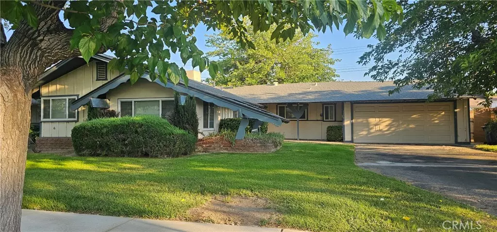 1236 E Avenue J4, Lancaster, CA 93535