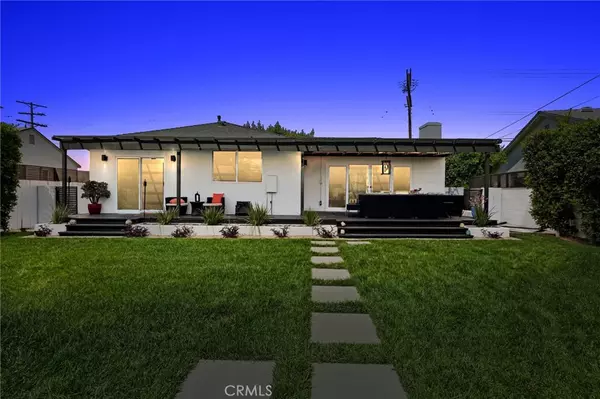 8114 Coldwater Canyon AVE, North Hollywood, CA 91605