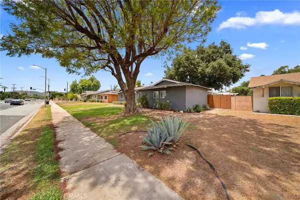 West Hills, CA 91304,22353 Roscoe BLVD