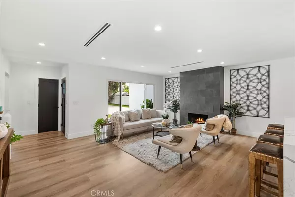 Lake Balboa, CA 91406,7307 Forbe AVE