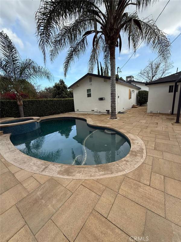 Woodland Hills, CA 91367,22539 Dolorosa ST