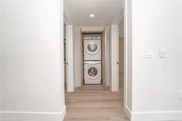 Los Angeles, CA 90026,2828 London ST #304