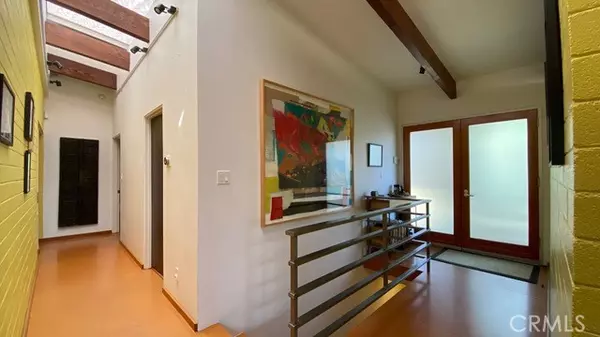 Agoura Hills, CA 91301,1820 Lookout DR