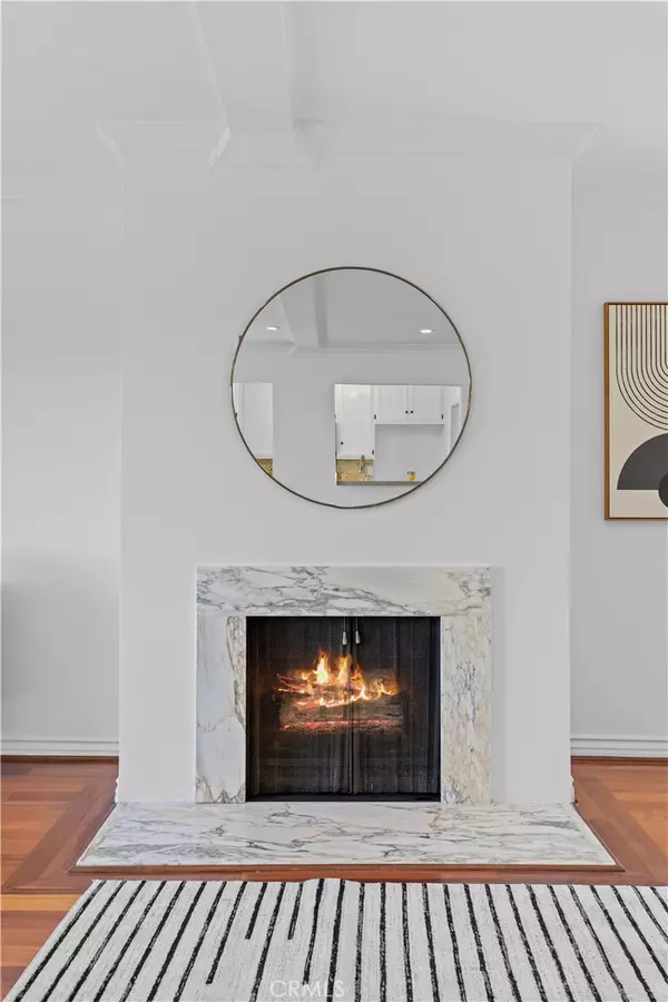 Sherman Oaks, CA 91403,5115 Kester AVE #302