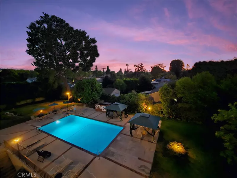 5115 Kester AVE #302, Sherman Oaks, CA 91403