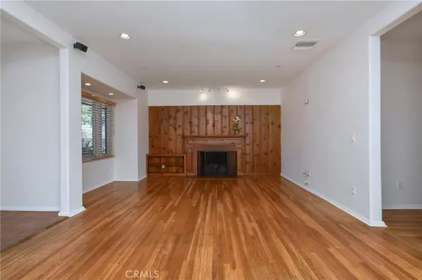 Culver City, CA 90232,9640 Farragut DR