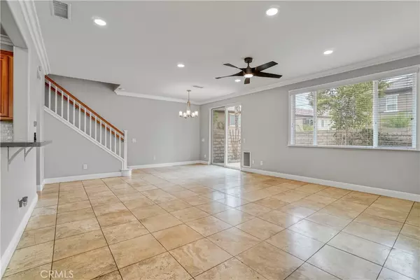 Saugus, CA 91350,28365 Casselman LN