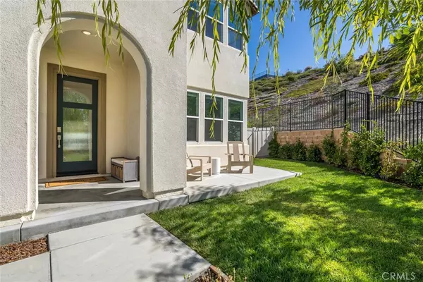 Saugus, CA 91350,17701 Ridgeline CT