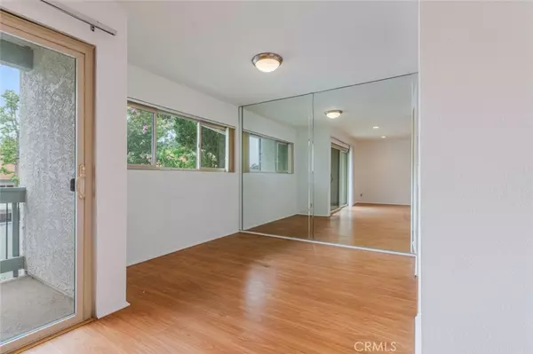 Calabasas, CA 91302,4652 Park Granada #176