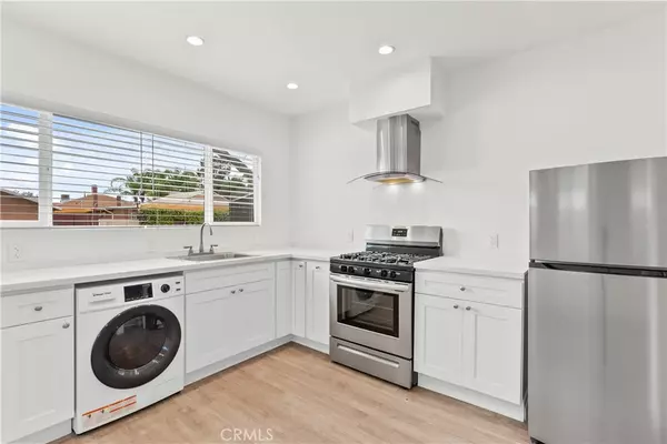 Van Nuys, CA 91406,8112 Amestoy AVE