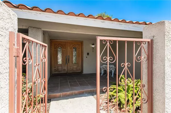Northridge, CA 91324,10200 Bothwell RD