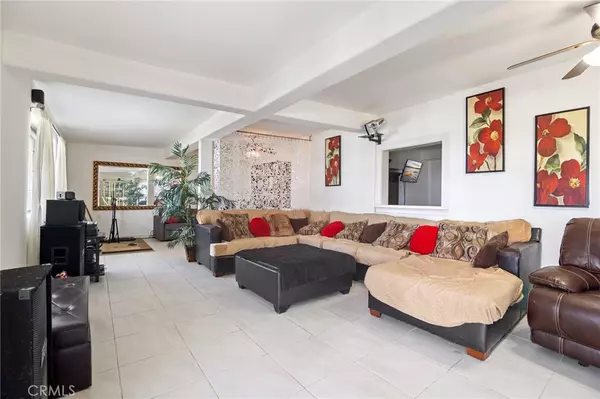 Newhall, CA 91321,23900 Darbun DR
