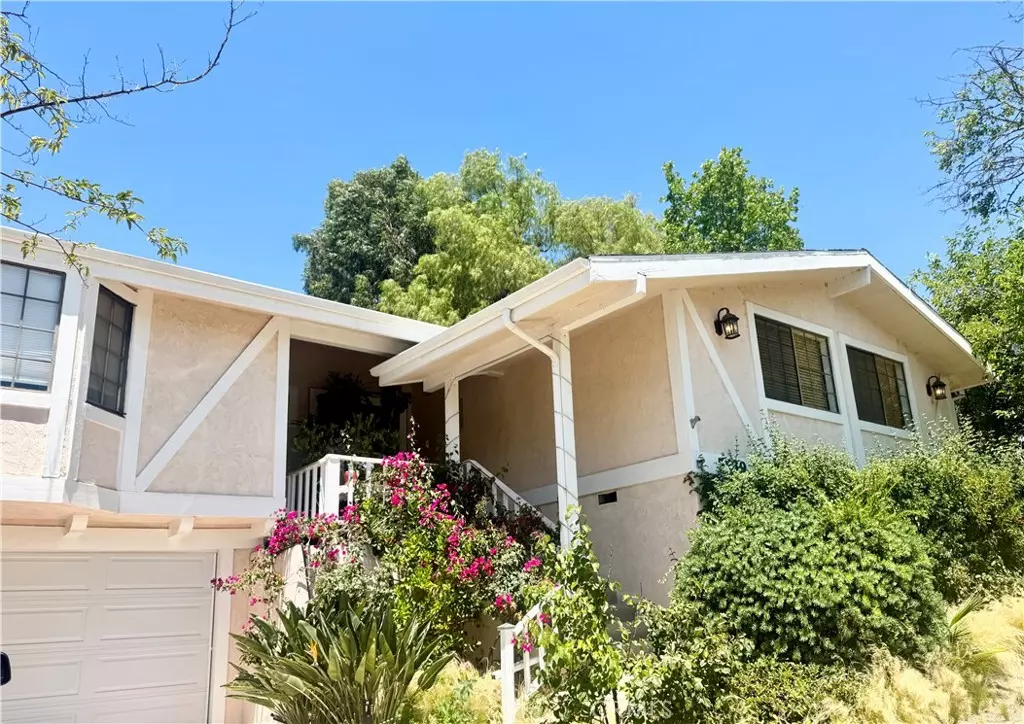 Agoura Hills, CA 91301,5539 Fairview PL