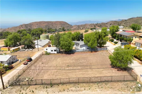 11201 Barca DR, Sylmar, CA 91342