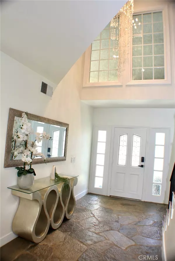 Tarzana, CA 91356,18855 Miranda ST