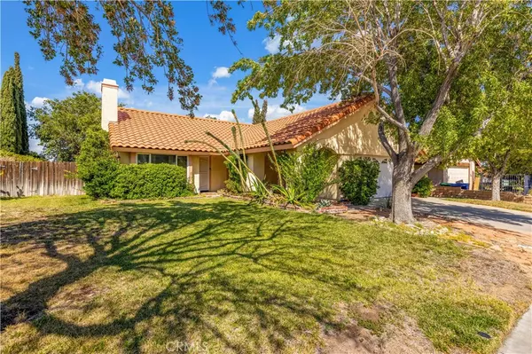 Palmdale, CA 93551,38028 Meadowlark LN