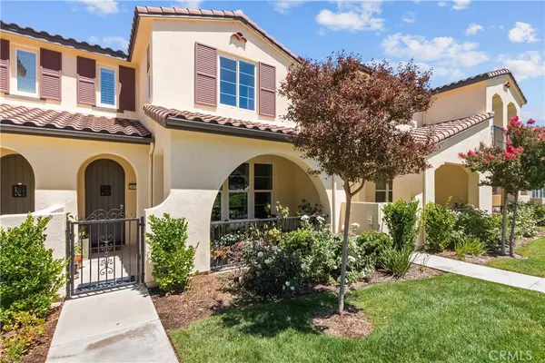 28727 Calle De La Paz DR, Valencia, CA 91354