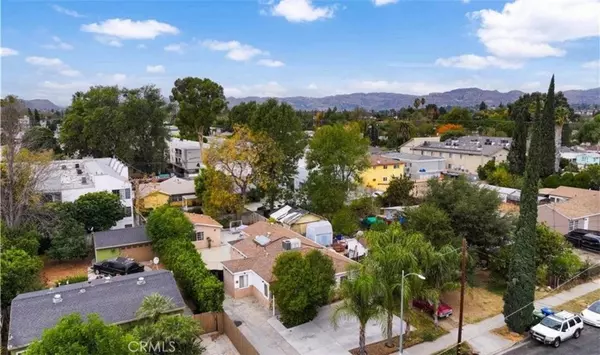 7327 N Loma Verde AVE, Canoga Park, CA 91303