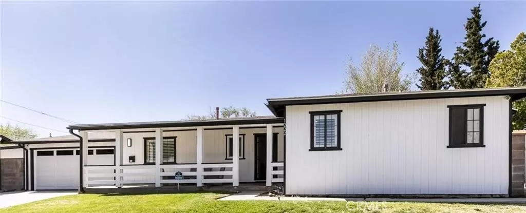 1222 W Kettering ST, Lancaster, CA 93534