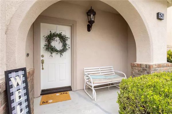 Simi Valley, CA 93063,2547 Canterbury LN