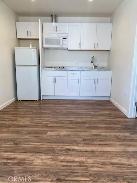 Reseda, CA 91335,6634 Wynne AVE