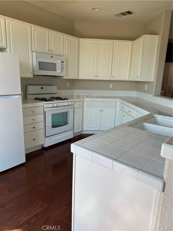 29382 Dakota DR, Valencia, CA 91354