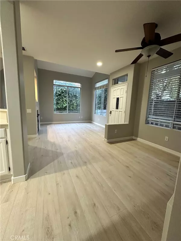 Valencia, CA 91354,27109 Teton trail #91