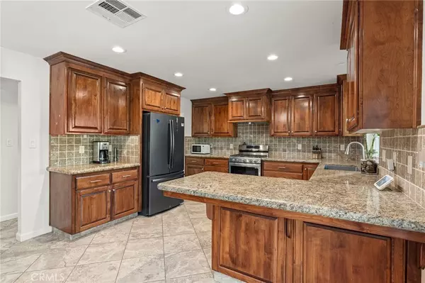 Bakersfield, CA 93308,11319 Choctaw DR