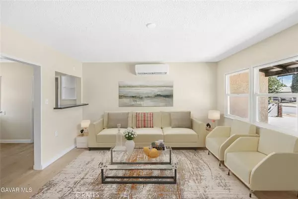 Palmdale, CA 93550,203 E Avenue P4