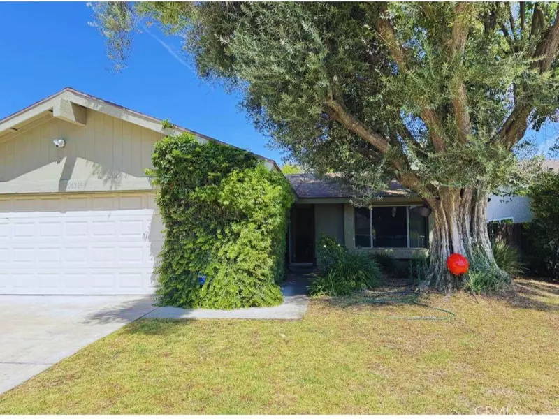 24389 La Glorita CIR, Newhall, CA 91321