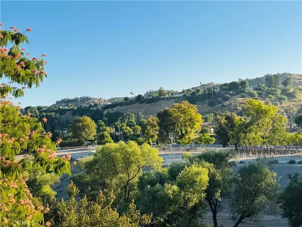 West Hills, CA 91307,24308 Highlander