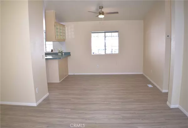 San Fernando, CA 91345,11024 Peach AVE #137